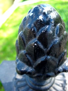 Fir-tree-iron-decoration