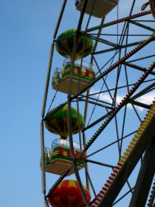 Colorful-ferris-wheel-cabins