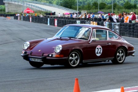 Classic Porsche 911 Carrera Racing