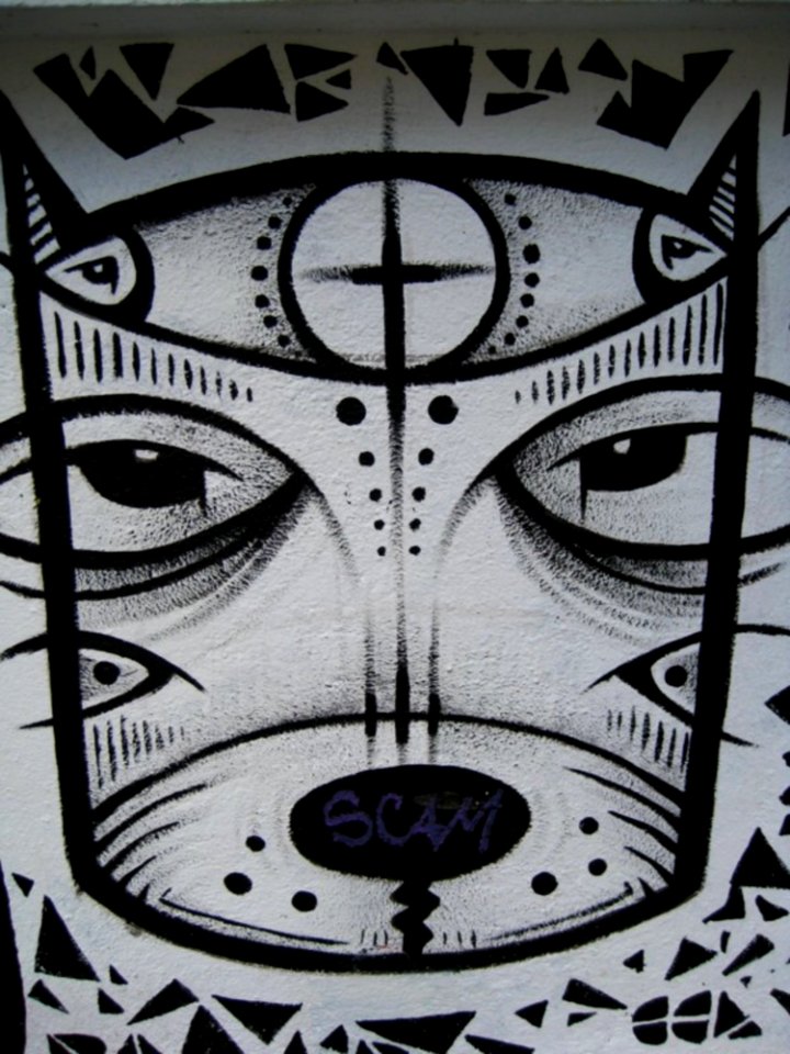Black-and-white-grafitti-of-stylized-cat