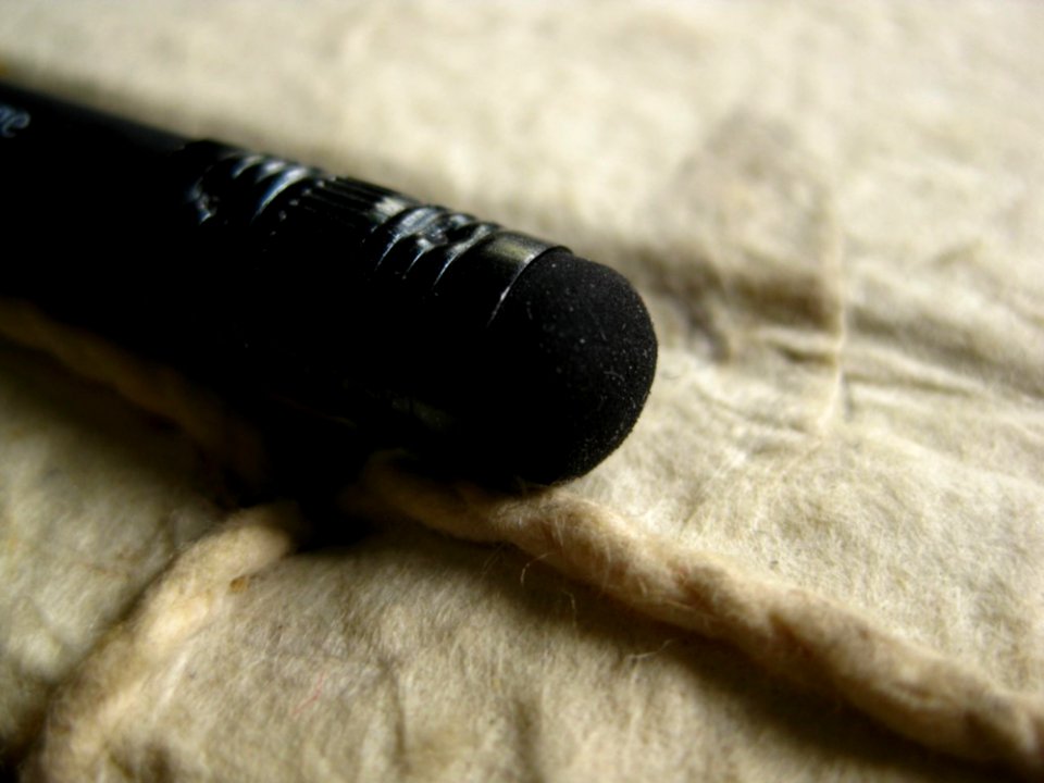 Black-pencil-eraser