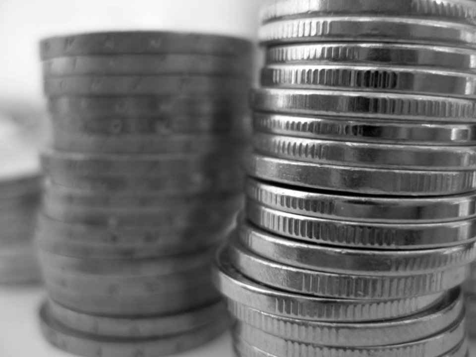 Black-and-white-coin-rolls