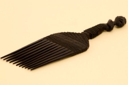 African-hand-made-black-wooden-comb