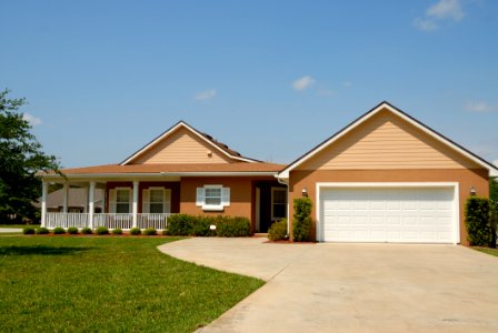 Modern Detached House With Double Garage photo