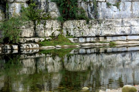 Lignes De Roches Et Miroir