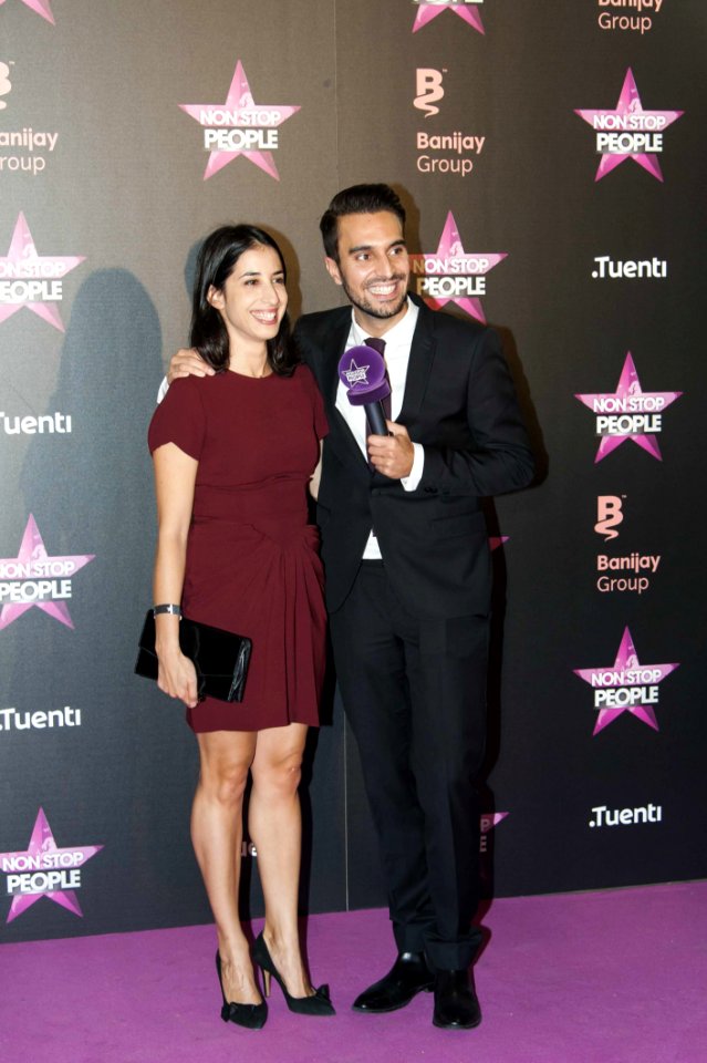 Isabelle Mellinger Y Mickael Dos Santos De Non Stop People Francia