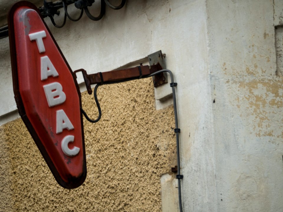 Belves-france-dordogne-em10-70-300mm-20150724-P7240075