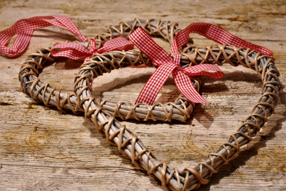 Rustic Hearts With Bows