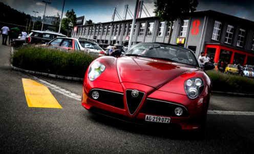 Alfa Romeo 8C photo