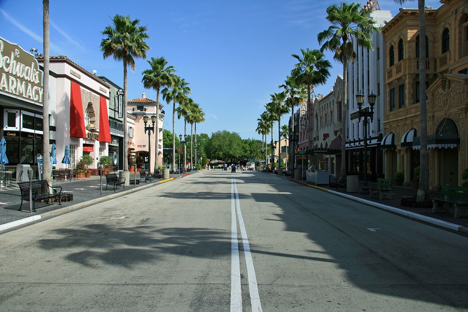 Building universal holiday
