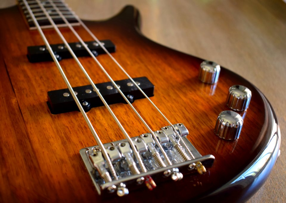 Glossy Wood Guitar