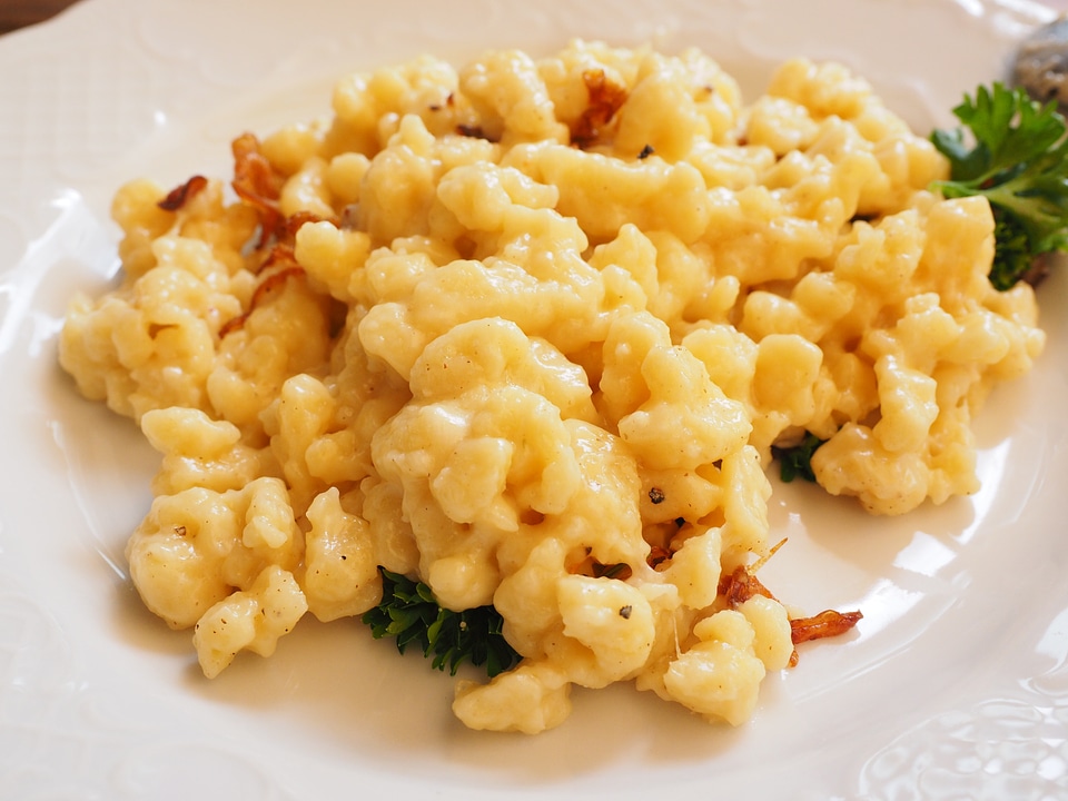 Delicious sp�?tzle cheese