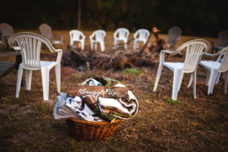 Fire Pit With Chairs And Blankets