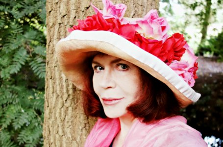 PUBLIC DOMAIN DEDICATION - Pixabay-Pexels Digionbew 14 05-08-16 Me In Floreal Hat Beside A Tree LOW RES DSC08045