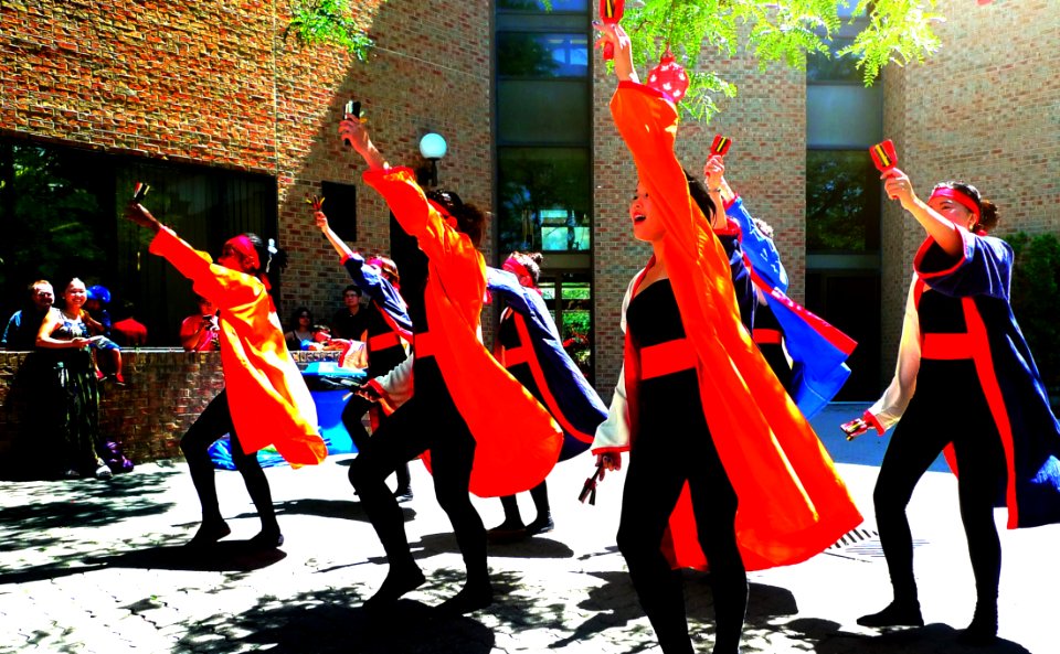 World Band Plays Entertainment Dance