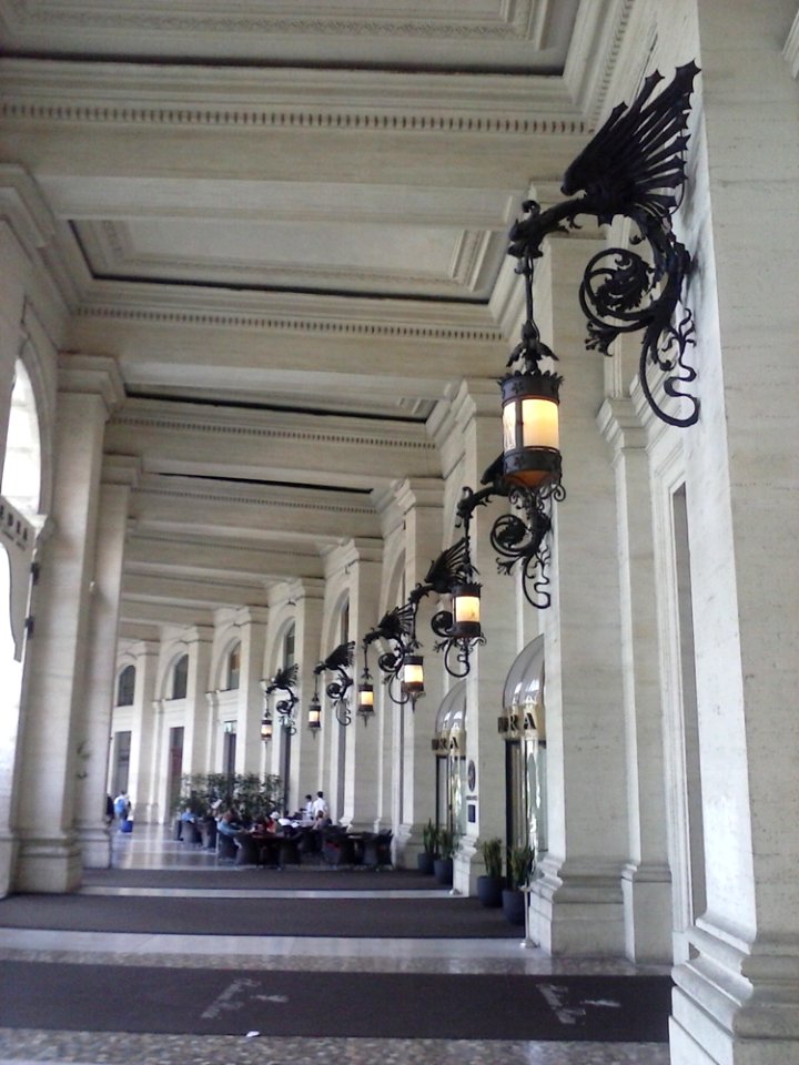 Building Facade Ceiling Symmetry