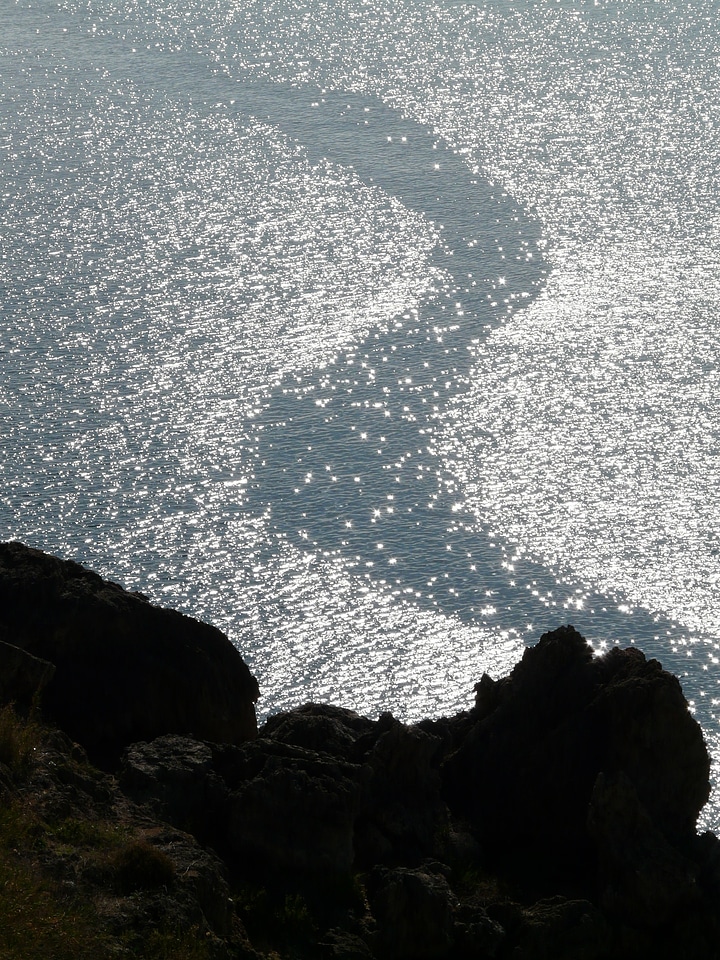 Coast backlighting sparkle