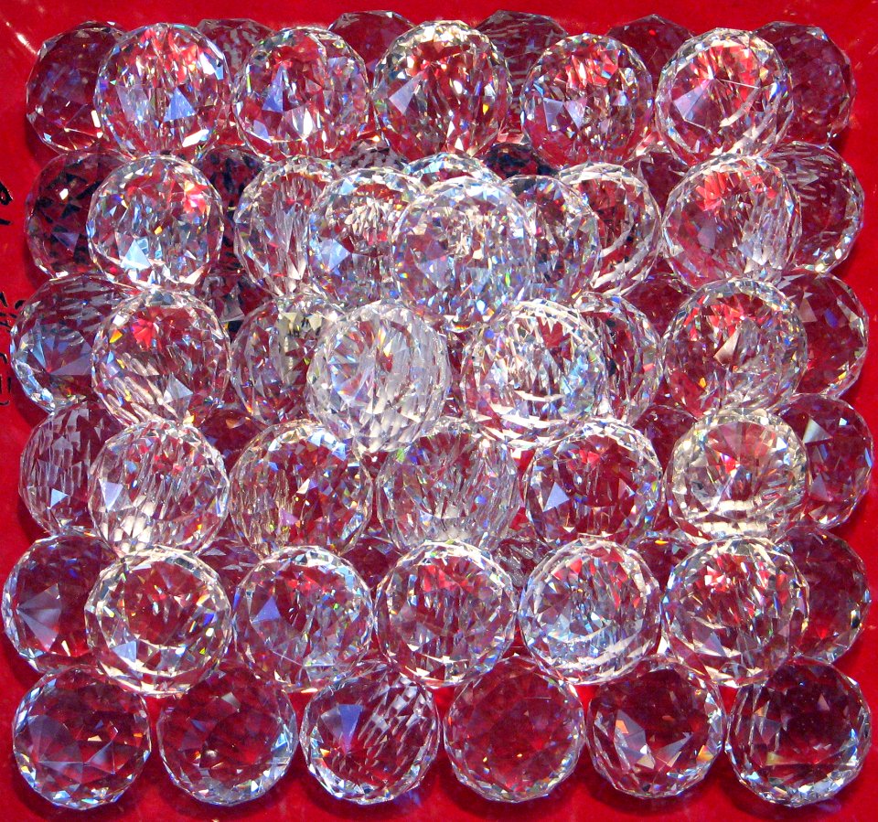 Clear Faceted Glass Spheres