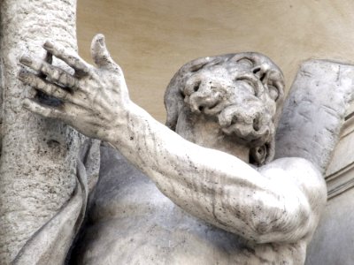 Italy Roma Piazza San Silvestro - Creative Commons By Gnuckx