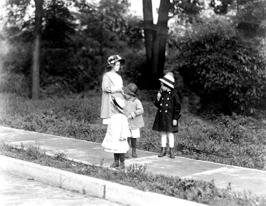 Sunday Finest 1913
