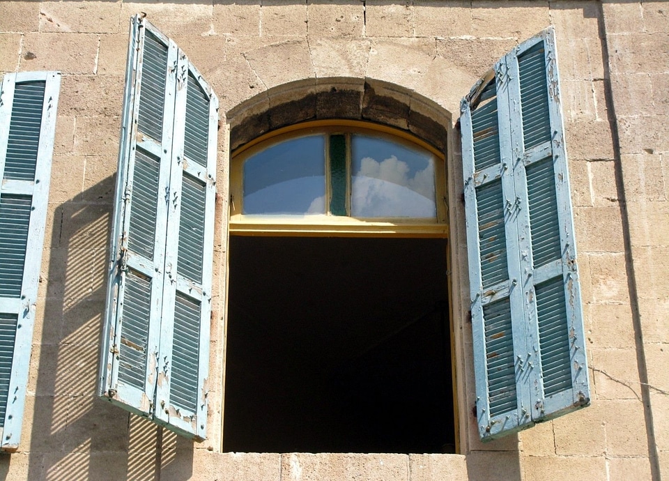 Building exterior style