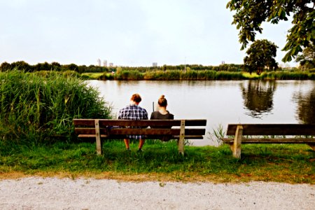 PUBLIC DOMAIN DEDICATION Pixabay-Pexels Digionbew 13 24-07-16 Couple On Bench At Waters Edge LOW RES DSC06940