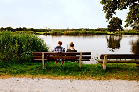 PUBLIC DOMAIN DEDICATION Pixabay-Pexels Digionbew 13 24-07-16 Couple On Bench At Waters Edge LOW RES DSC06940 photo