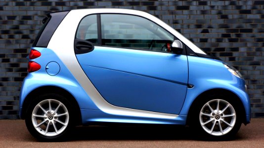 Blue Smart Fortwo photo