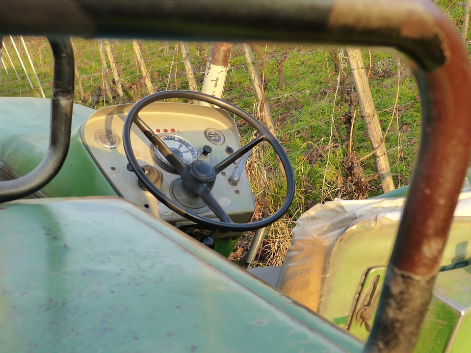 Behind the wheel agriculture machine