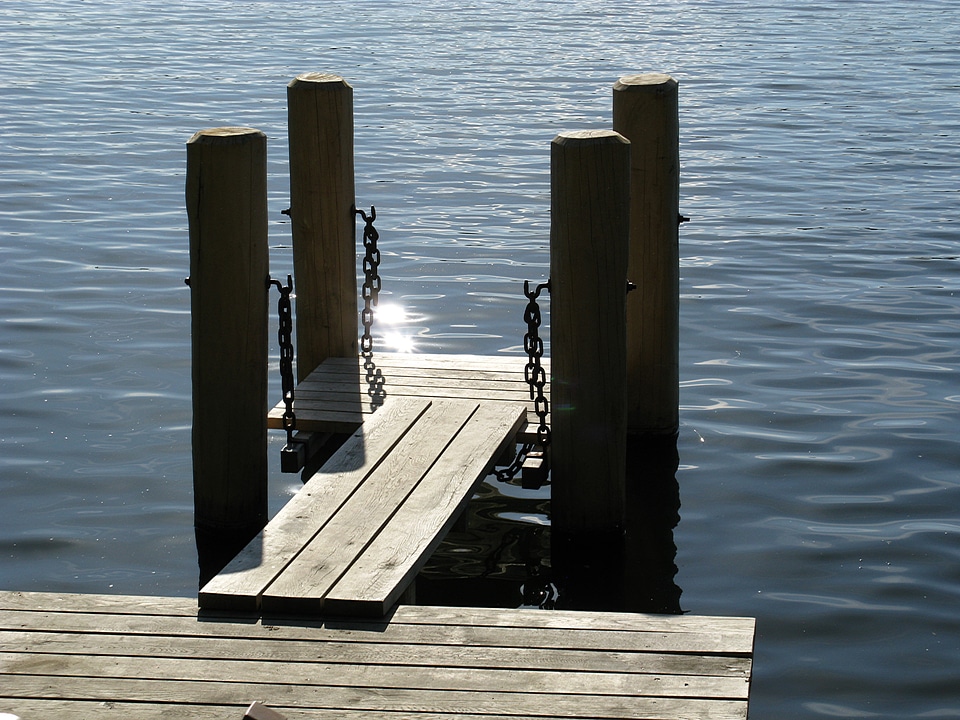 Sparkle pier bollard
