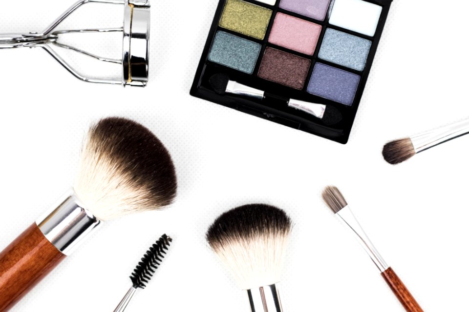 Black Make Up Palette And Brush Set