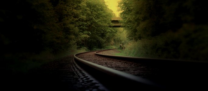 Train Rail Photo During Daytime photo
