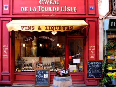 Vins amp Liqueurs Store During Daytime