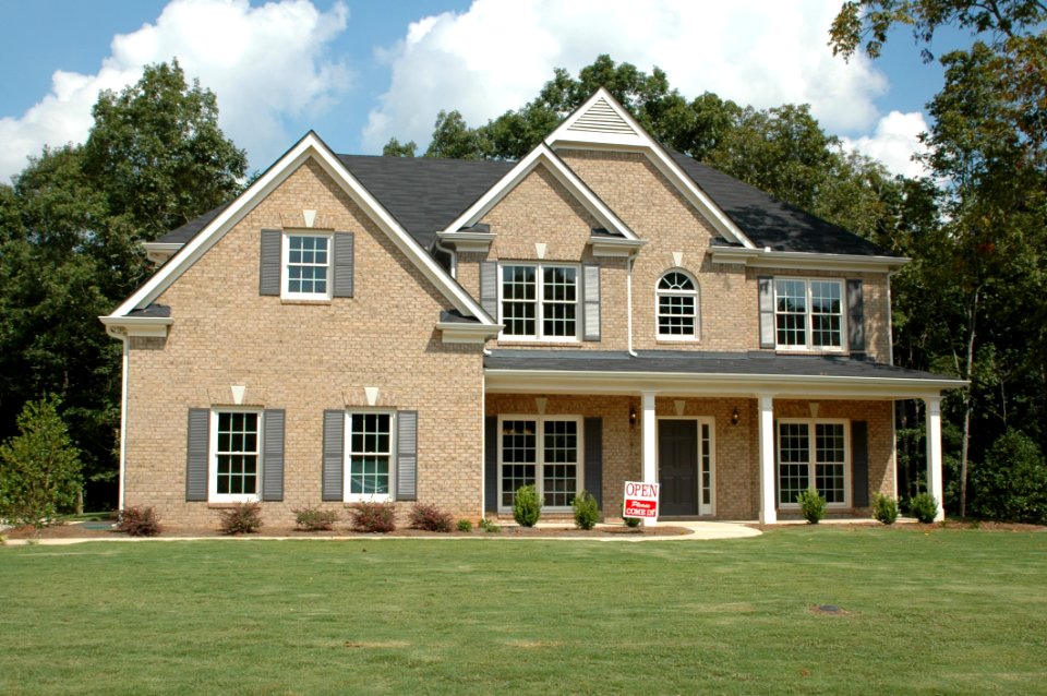 Gray 2 Storey House At Daytime