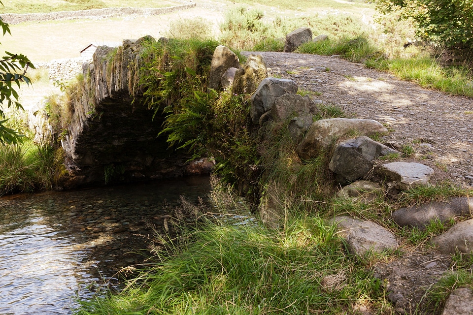 Bridge brook construction
