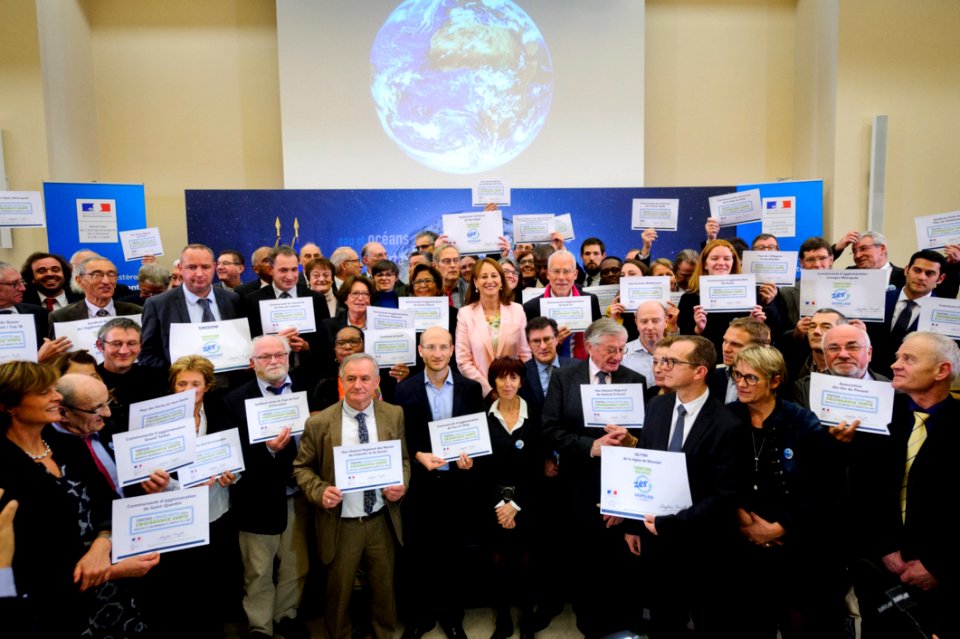 Crmonie De Signatures De Contrats Territoires  Energie Positive Pour La Croissance Et Territoires Zro Dchet Zro Gaspil