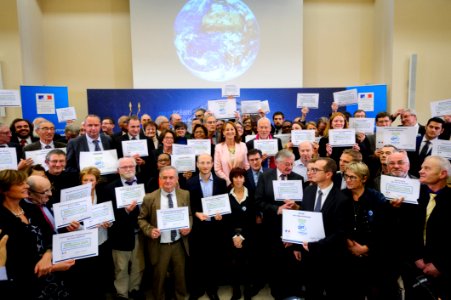 Crmonie De Signatures De Contrats Territoires  Energie Positive Pour La Croissance Et Territoires Zro Dchet Zro Gaspil