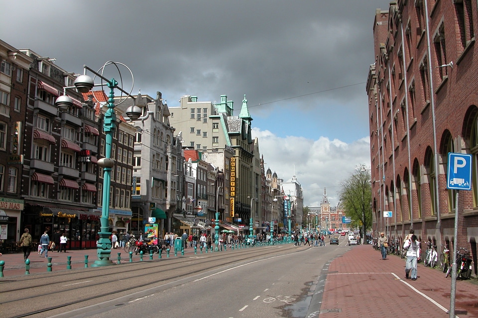 City road thoroughfare