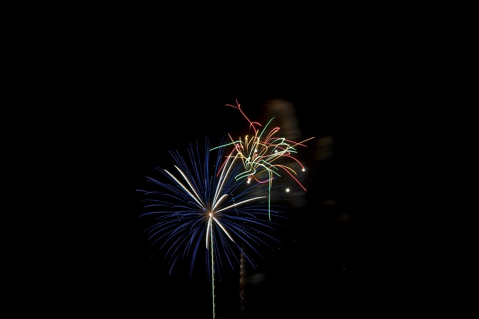 Crackers bursting nights