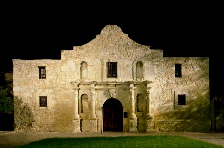 The Alamo mission in San Antonio. Here in 1836, following a 13-day siege during the Texas Revolution, Mexican troops under President General Antonio López de Santa Anna launched an assault that wiped out the Texian (yes, they called themselves Texians) garrison, including Davy Crocket and Jim Bowie. Original image from Carol M. Highsmith’s America, Library of Congress collection. photo