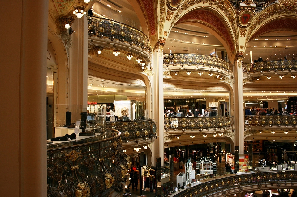 Lafayette arcos paris