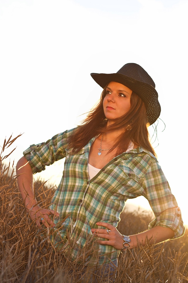 Hat shirt skirt