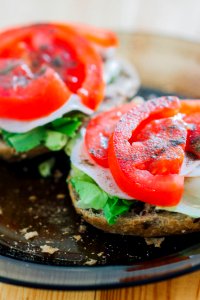 Sandwiches With Tomato
