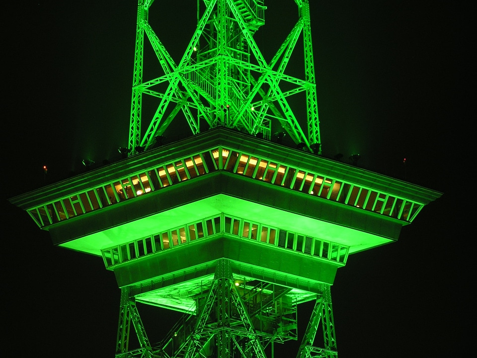 Green illuminated lighting