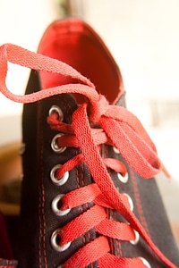 Laces black red photo
