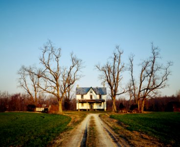 Abandoned home in rural Maryland. Original image from Carol M. Highsmith’s America, Library of Congress collection.