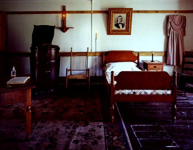 Bedroom, Shaker Village at Pleasant Hill or Shakertown, Kentucky (1980-2006) by Carol M. Highsmith. Original image from Library of Congress.