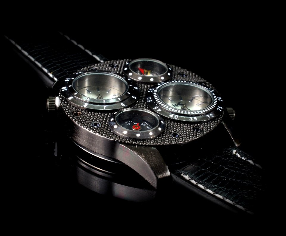 Black Leather Strap Round Watch