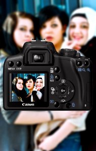 3 Women Caught On Dslr Camera