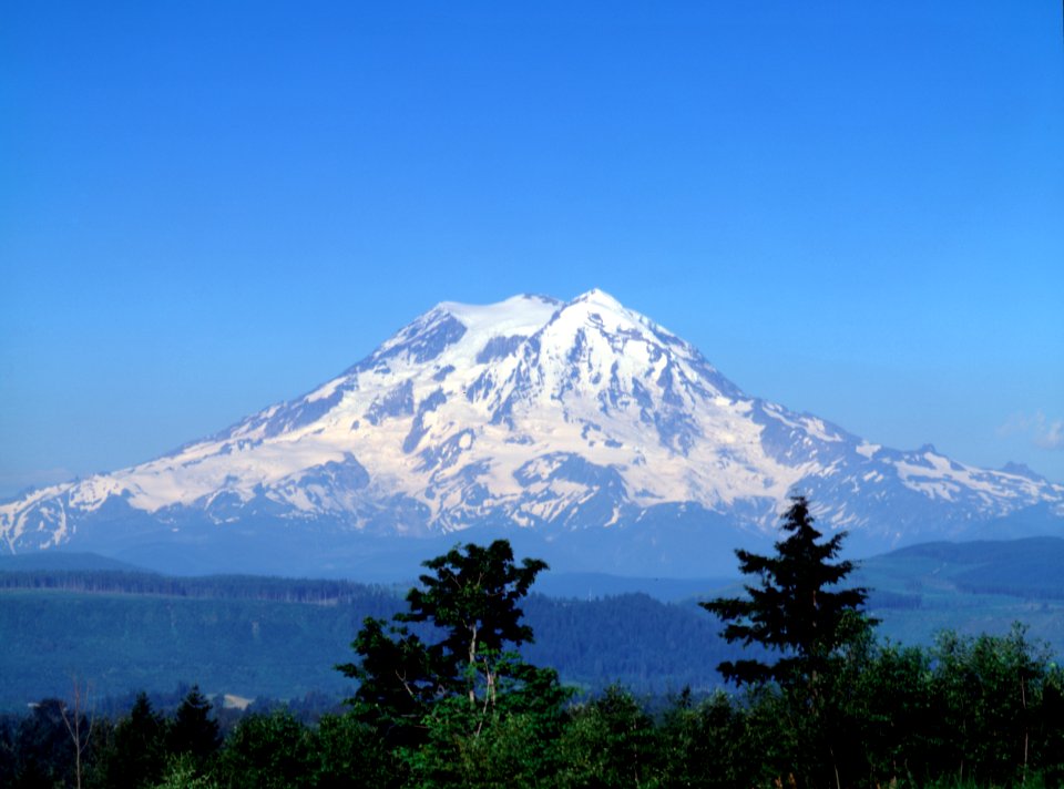 Mount Shasta. Original image from Carol M. Highsmith’s America, Library of Congress collection.